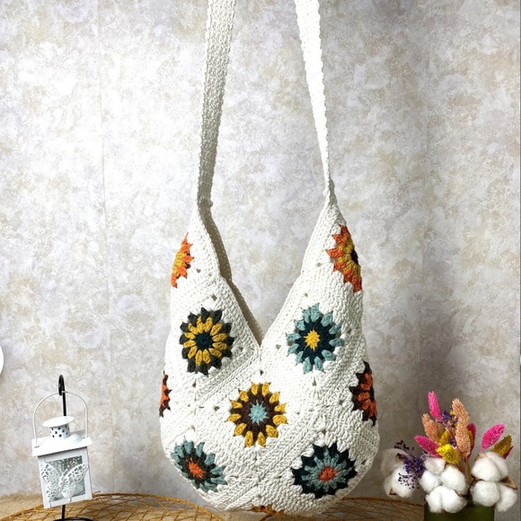Handcrafted Floral Crochet Granny Square Crossbody Bag - Picture 2 of 13